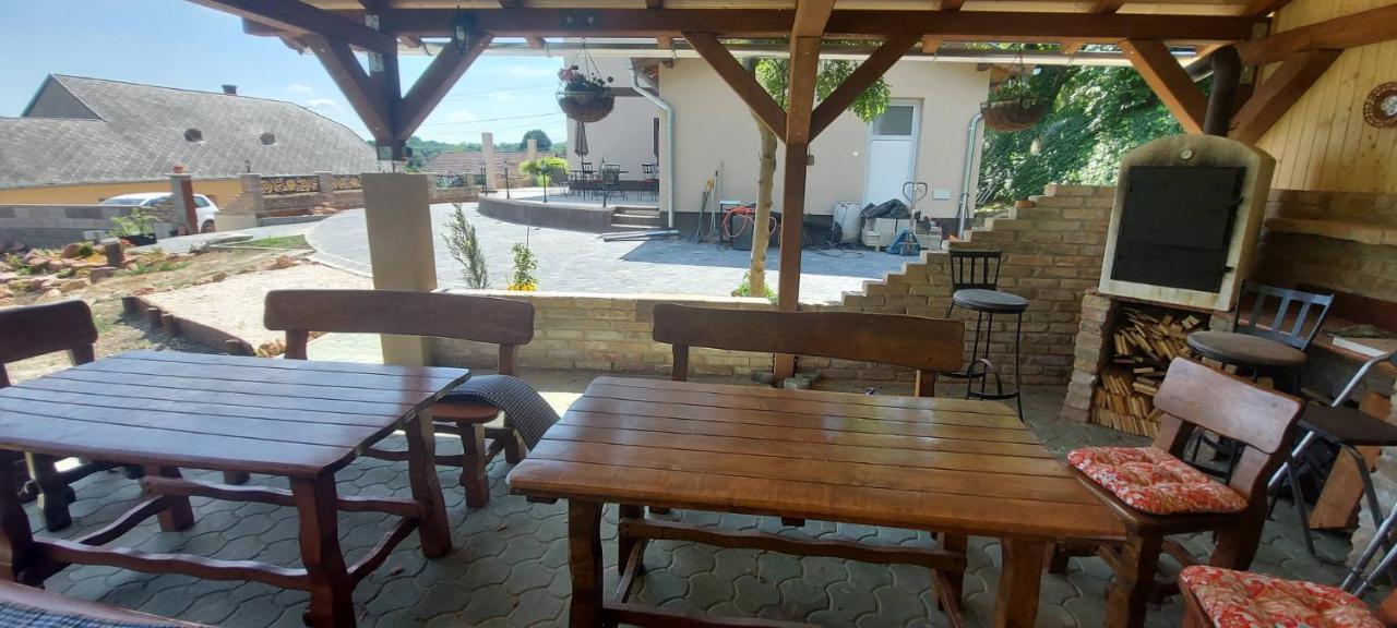Villa Verteskacsa Vertesacsa Ngoại thất bức ảnh