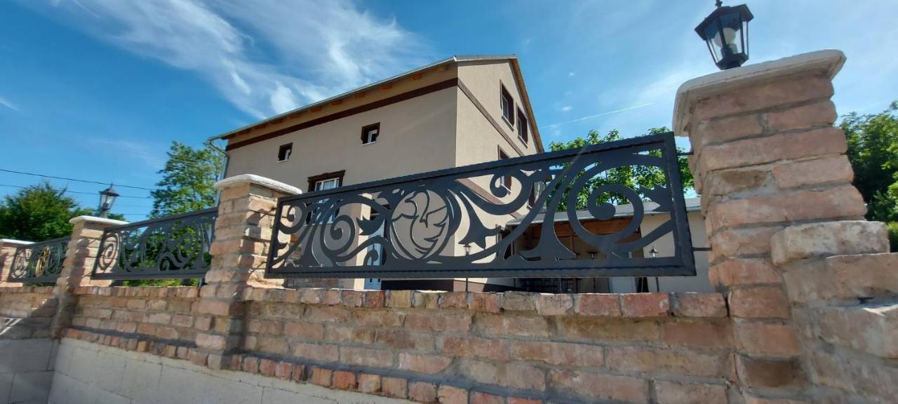 Villa Verteskacsa Vertesacsa Ngoại thất bức ảnh