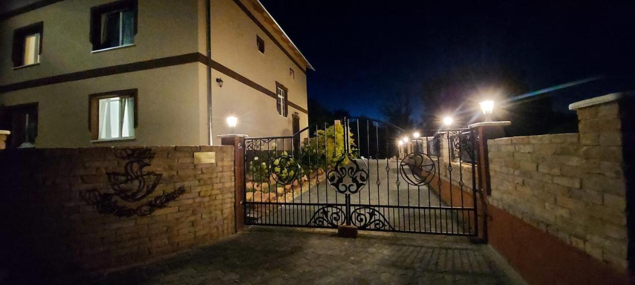 Villa Verteskacsa Vertesacsa Ngoại thất bức ảnh