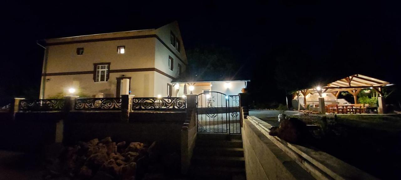 Villa Verteskacsa Vertesacsa Ngoại thất bức ảnh